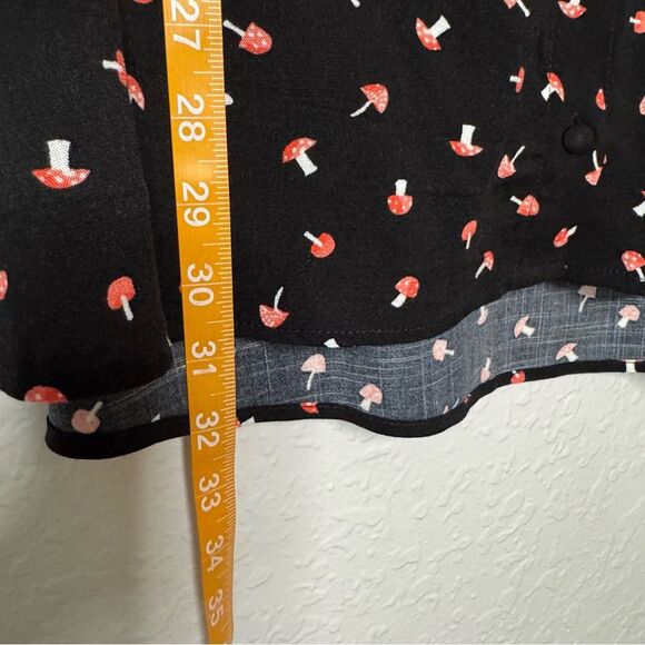NWT Torrid Abbey Rayon Slub Top Black Scoop Neck Mushroom Print Size 4X Whimsy - Picture 5 of 9